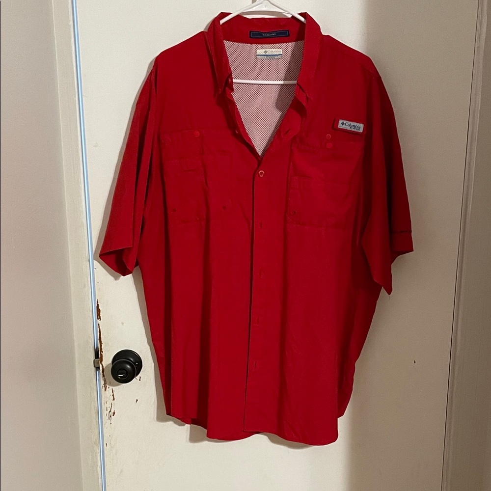 Columbia Men's Vibrant Red Casual Button Down Shirt